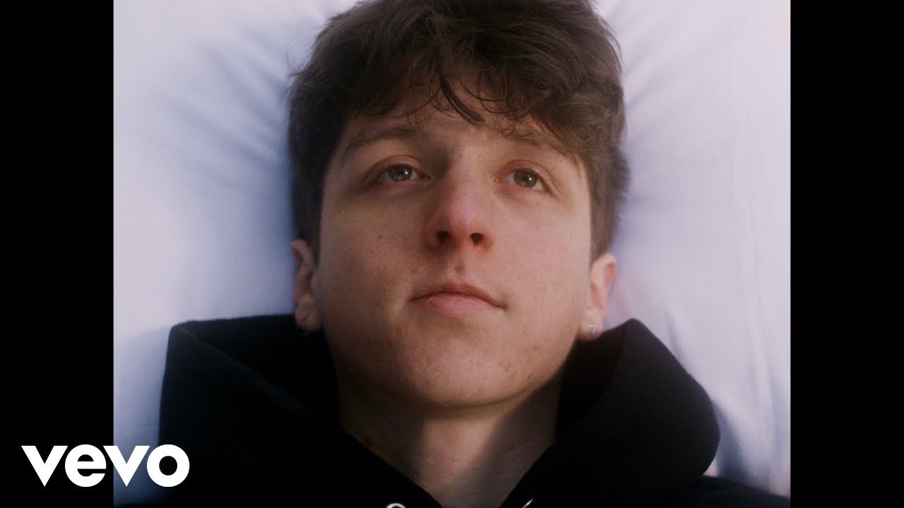 Powfu 'Death Bed' thumbnail