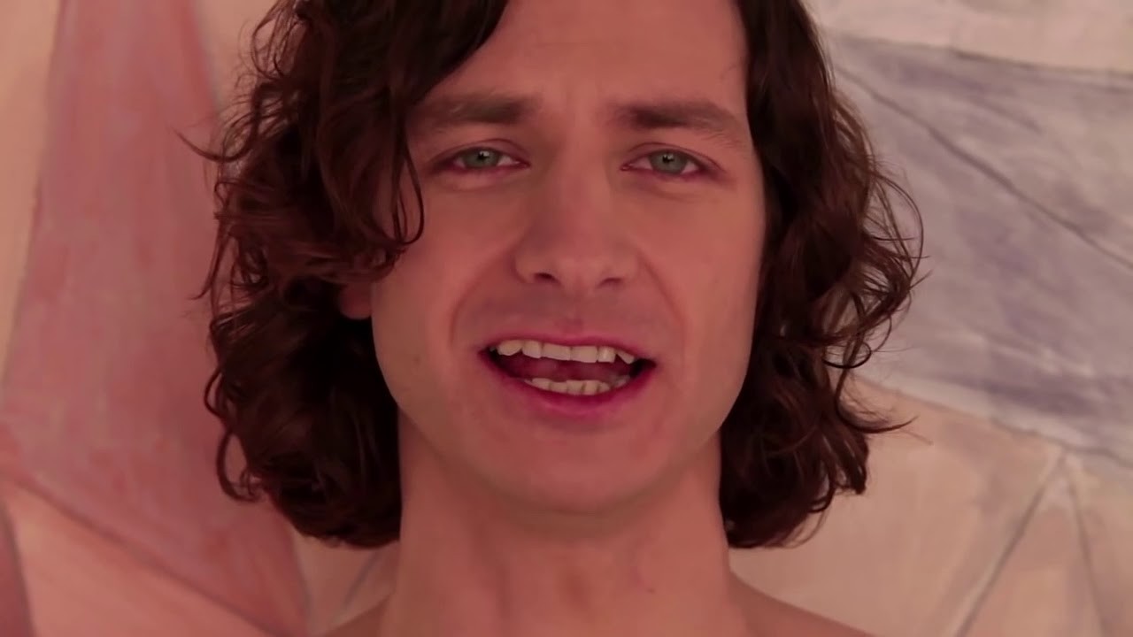 Gotye 'Somebody That I Used to Know' music video