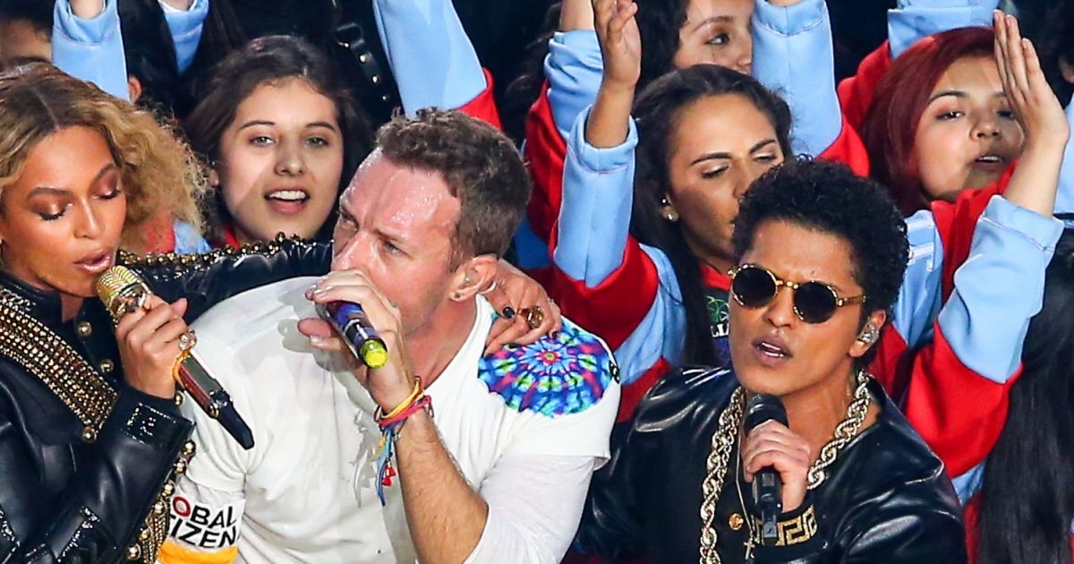 Beyoncé의 보컬과 인도의 색채 — Coldplay 'Hymn for the Weekend'